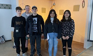 Calem Lee Holtz, Kevin Hofmann, Kilian Franke, Halbast Ahmo und Ceylin Yücel (von links) haben an dem Camp teilgenommen. - Sekundarschule
