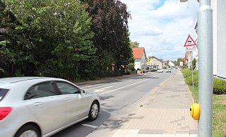 Auf diesem Abschnitt der Lemgoer Straße - zwischen Edeka- und Lüttfeld-Kreuzung - würden manche Anwohner lieber eine zulässige Höchstgeschwindigkeit von 30 statt 50 Stundenkilometern sehen. - Nadine Uphoff