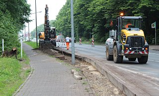 Der Radweg auf der südlichen Seite der Heidenoldendorfer Straße soll breiter werden. - Jana Beckmann