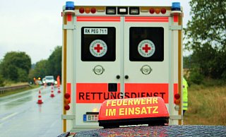 Bei Notfalleinsätzen kommt es manchmal vor, dass Rettungskräfte mutwillig behindert oder gar angegangen werden. - Pixabay (Symbolfoto)