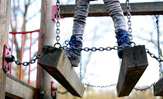 Den Kitas fehlt bereits jetzt Personal. Will das NRW-Familienministerium hier weiter sparen? Das zumindest kritisiert SPD-Landtagsabgeordneter Dr. Dennis Maelzer. - Symbolbild: Pixabay Den Kitas fehlt bereits jetzt Personal. Will das NRW-Familienministerium hier weiter sparen? Das zumindest kritisiert SPD-Landtagsabgeordneter Dr. Dennis Maelzer. - Symbolbild: Pixabay