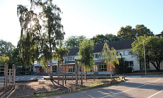 Das Gebäude der Grundschule Wasserfuhr sollte ursprünglich saniert und erweitert werden. Jetzt hat die Stadt andere Pläne. - Heidi Stork Das Gebäude der Grundschule Wasserfuhr sollte ursprünglich saniert und erweitert werden. Jetzt hat die Stadt andere Pläne. - Heidi Stork
