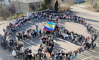 Die Sekundarschule Blomberg zeigt Flagge. - Sekundarschule Blomberg Die Sekundarschule Blomberg zeigt Flagge. - Sekundarschule Blomberg