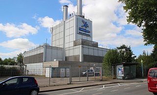 Im Heizkraftwerk West an der Ecke Isringhausen-Ring und Liemer Weg wird Strom und Fernwärme aus Erdgas produziert. Die Stadtwerke Lemgo erhöhen die Strompreise. Noch stärker werden die Gaspreise zum 1. Januar 2023 steigen. - Jens Rademacher