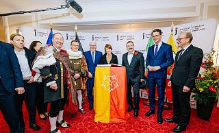 Festakt 900 Jahre Lippe und 50 Jahre Kreis Lippe im Landestheater Detmold mit Bundespraesident Frank Walter Steinmeier und NRW-Ministerpraesident Hendrik Wuest +++ Foto: Besim Mazhiqi - BESIM MAZHIQI Festakt 900 Jahre Lippe und 50 Jahre Kreis Lippe im Landestheater Detmold mit Bundespraesident Frank Walter Steinmeier und NRW-Ministerpraesident Hendrik Wuest +++ Foto: Besim Mazhiqi - BESIM MAZHIQI