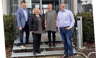 Diskutierten die Situation des Handwerks: SPD-Landtagsabgeordneter Alexander Baer, Andrea Hegerbekermeier, Nicole und Thomas Tovote (von links). - Kreishandwerkerschaft PB-Lippe