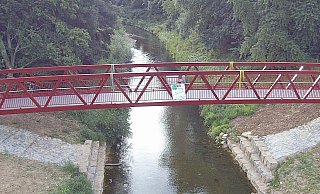 So in etwa wird die Brücke aussehen, die das Gelände der Heinz-Sielmann-Schule mit dem Gelände des Gymnasiums verbinden soll. Es ist die preiswerteste Lösung. - Stadt Oerlinghausen So in etwa wird die Brücke aussehen, die das Gelände der Heinz-Sielmann-Schule mit dem Gelände des Gymnasiums verbinden soll. Es ist die preiswerteste Lösung. - Stadt Oerlinghausen
