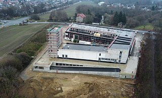 Die neue Hauptfeuerwache an der Lockhauser Straße nimmt deutlich Formen an. Knapp 20 Millionen Euro sind aus dem städtischen Haushalt für die Immobilie vorgesehen, die den Standort an der Oerlinghauser Straße ablösen soll. Foto: Christian Scholz/Feuerwehr Bad Salzuflen - Christian Scholz/Feuerwehr Bad Salzuflen Die neue Hauptfeuerwache an der Lockhauser Straße nimmt deutlich Formen an. Knapp 20 Millionen Euro sind aus dem städtischen Haushalt für die Immobilie vorgesehen, die den Standort an der Oerlinghauser Straße ablösen soll. Foto: Christian Scholz/Feuerwehr Bad Salzuflen - Christian Scholz/Feuerwehr Bad Salzuflen
