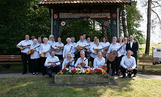 Das Mandolinenorchester Pivitsheide begeisterte mit einem Jubiläumskonzert zum 100-jährigen Bestehen. - Elke Johannsmeier Das Mandolinenorchester Pivitsheide begeisterte mit einem Jubiläumskonzert zum 100-jährigen Bestehen. - Elke Johannsmeier