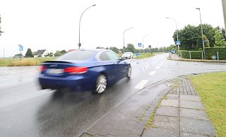 Der Zebrastreifen in Schuckenbaum an der Herforder Straße, Höhe Friedhofsweg (rechts), könnte besser zu sehen sein, meint die CDU. - Birgit Guhlke Der Zebrastreifen in Schuckenbaum an der Herforder Straße, Höhe Friedhofsweg (rechts), könnte besser zu sehen sein, meint die CDU. - Birgit Guhlke