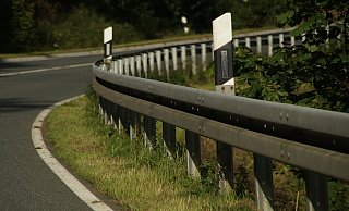 Bei einem Auffahrunfall auf der B1 musste die Polizei den Verkehr regeln. - pixabay