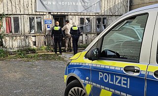 Die Polizei wird am Sonntagmorgen für eine Sachbeschädigung an die Bruchmauerstraße in Detmold gerufen. - Jost Wolf Die Polizei wird am Sonntagmorgen für eine Sachbeschädigung an die Bruchmauerstraße in Detmold gerufen. - Jost Wolf