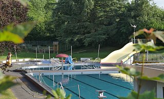 Damit es wahrscheinlicher ist, dass das Eggebad im Sommer 2024 wieder öffnen kann, muss die Stadtverwaltung jetzt schon Vorkehrungen treffen. - Archivfoto: Jost Wolf