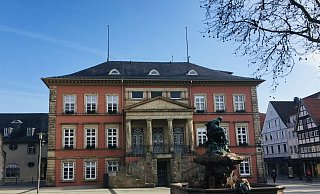 Thema Personalkosten der Stadtverwaltung. Die Fraktionen Aufbruch C/Freie Wähler, Bündnis 90/Die Grünen, CDU und FDP kritisieren Bürgermeister Frank Hilker. - Bildrechte: CDU-Ratsfraktion Detmold