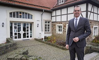 Bürgermeister Jörg Bierwirth tritt 2025 nicht mehr zur Kommunalwahl an. Die Fraktionen sind sich einig, dass es schwer wird, einen Nachfolger zu finden. - Archivfoto: Michaela Weiße Bürgermeister Jörg Bierwirth tritt 2025 nicht mehr zur Kommunalwahl an. Die Fraktionen sind sich einig, dass es schwer wird, einen Nachfolger zu finden. - Archivfoto: Michaela Weiße
