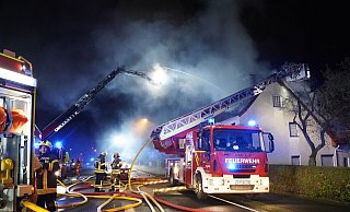 Absperrungen sichern das Haus an der Lageschen Straße vor Eindringlingen. - Freitag TV