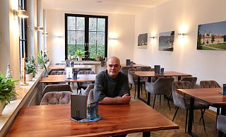 Marko Werner in seinem Restaurant "Forstfrieden" in Hiddesen. - Alexandra Schaller Marko Werner in seinem Restaurant "Forstfrieden" in Hiddesen. - Alexandra Schaller