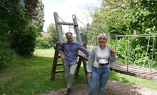 Im Westfälischen Kinderdorf: Klara Meyer und Bernd Joachim. - Lippische Landeskirche Im Westfälischen Kinderdorf: Klara Meyer und Bernd Joachim. - Lippische Landeskirche