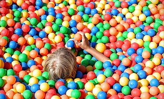 Lemgo will Eltern bei der Kinderbetreuung finanziell entlasten. - Symbolbild: pixabay