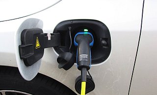 Wenn es nach der SPD geht, sollen Ladesäulen zum Beispiel am Rathaus, Werreanger, Bahnhof, in der Innenstadt und an der Eichenallee installiert werden. Der schnelle Wandel in Richtung Elektromobilität erfordere ein Konzept zur Installation von Ladesäulen, so die Fraktion. - Symbolbild: Pixabay