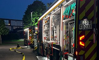 Zu einem Feuer an einer der städtischen Grundschulen ist die Feuerwehr am Dienstagabend ausgerückt. - Feuerwehr Detmold/Erdelt Zu einem Feuer an einer der städtischen Grundschulen ist die Feuerwehr am Dienstagabend ausgerückt. - Feuerwehr Detmold/Erdelt