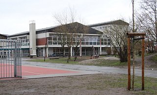 Auch die schwierige Situation der Grundschule in der Senne soll im Gespräch mit Dorothee Feller angesprochen werden. - Cordula Gröne