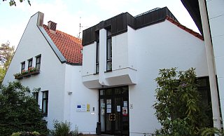 Das Haus des Gastes soll saniert werden, so hatte es der Rat seinerzeit beschlossen. Jetzt aber wird das Gebäude zum Streitpunkt in der Politik. - Archivfoto: Nadine Uphoff