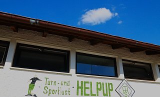Seit mehr als zwei Jahrzehnten ist der schlechte Zustand des Sporthauses in Helpup allgemein bekannt. Sämtliche Parteien fordern schon langen einen Neubau für Duschen und Umkleiden. - Archiv Knut Dinter Seit mehr als zwei Jahrzehnten ist der schlechte Zustand des Sporthauses in Helpup allgemein bekannt. Sämtliche Parteien fordern schon langen einen Neubau für Duschen und Umkleiden. - Archiv Knut Dinter