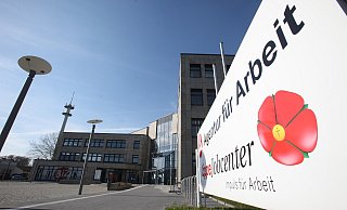 Rund 25.000 Menschen in Lippe beziehen Bürgergeld. Neben einem höheren Regelsatz bringt die neue Version der Grundsicherung einige Veränderungen mit sich. - Archivfoto: Vera Gerstendorf-Welle Rund 25.000 Menschen in Lippe beziehen Bürgergeld. Neben einem höheren Regelsatz bringt die neue Version der Grundsicherung einige Veränderungen mit sich. - Archivfoto: Vera Gerstendorf-Welle