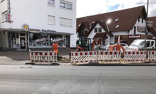 Im Sommer 2022 ist im Heidenoldendorfer Ortskern bereits Glasfaser verlegt worden. - Gunnar Müller Im Sommer 2022 ist im Heidenoldendorfer Ortskern bereits Glasfaser verlegt worden. - Gunnar Müller