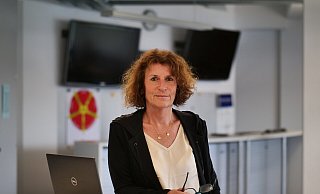 Silke Buhrmester plädiert dafür, die "selbstlosen Diener" im Ashram für ihre Arbeit angemessen zu entlohnen. Das sei ein Akt der Solidarität, findet die stellvertretende Chefredakteurin der LZ. - Jörg Hagemann Silke Buhrmester plädiert dafür, die "selbstlosen Diener" im Ashram für ihre Arbeit angemessen zu entlohnen. Das sei ein Akt der Solidarität, findet die stellvertretende Chefredakteurin der LZ. - Jörg Hagemann