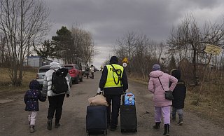 Einen langen Weg haben die Kriegsflüchtlinge aus der Ukraine hinter sich, wenn sie in Lippe ankommen. - (c) AP