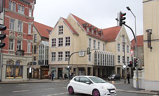 Zugunsten des Radverkehrs soll das Fahrzeugaufkommen in der Detmolder Innenstadt künftig verringert werden. Das sieht das jetzt vom Rad verabschiedete Mobilitätskonzept vor. - Cordula Gröne(LZ)
