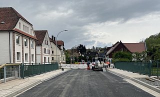 Die Arbeiten an der neuen Bega-Brücke sind nahezu abgeschlossen. - Straßen.NRW Die Arbeiten an der neuen Bega-Brücke sind nahezu abgeschlossen. - Straßen.NRW