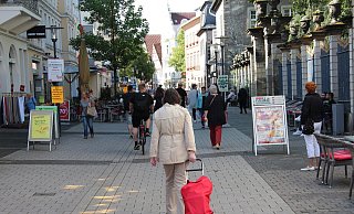 Eine Corona-Modellregion mit entsprechenden Lockerungen in den Auflagen könnte unter anderem dem durch den Lockdown gebeutelten Einzelhandel in den Innenstädten helfen. Das meinen die Bürgermeister aus Detmold, Lemgo und Bad Salzuflen und richten einen Appell an Landrat Dr. Axel Lehmann. - Archivfoto: Jana Beckmann