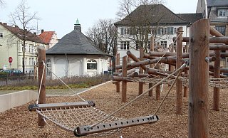 Der Pavillon nahe dem neuen Spielplatz auf dem Kaiser-Wilhelm-Platz soll zu einem Kiosk umfunktioniert werden. In einem anderen entsteht eine Toilette. - Jana Beckmann Der Pavillon nahe dem neuen Spielplatz auf dem Kaiser-Wilhelm-Platz soll zu einem Kiosk umfunktioniert werden. In einem anderen entsteht eine Toilette. - Jana Beckmann