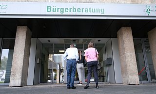 Die Bürgerberatung ist überlastet und braucht Zeit, um Liegengebliebenes aufzuarbeiten. - Sven Koch Die Bürgerberatung ist überlastet und braucht Zeit, um Liegengebliebenes aufzuarbeiten. - Sven Koch
