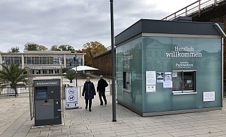 Der Kurpark-Haupteingang am Erlebnisgradierwerk. - Thomas Reineke Der Kurpark-Haupteingang am Erlebnisgradierwerk. - Thomas Reineke