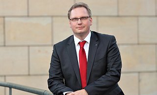Der Detmolder SPD-Landtagsabgeordnete Dennis Maelzer lehnt den CDU-Idee einer Deutschpflicht auf Schulhöfen ab. - SPD Der Detmolder SPD-Landtagsabgeordnete Dennis Maelzer lehnt den CDU-Idee einer Deutschpflicht auf Schulhöfen ab. - SPD