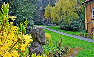 Der Weberpark ist ein Kleinod in der Kernstadt. Im Zuge der Sanierung des Ceweco-Gebäudes soll er auch wieder der Öffentlichkeit zugänglich gemacht werden. - Gunter Held Der Weberpark ist ein Kleinod in der Kernstadt. Im Zuge der Sanierung des Ceweco-Gebäudes soll er auch wieder der Öffentlichkeit zugänglich gemacht werden. - Gunter Held