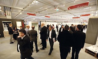 Dieses Bild wird es 2022 nicht geben: eine gut gefüllte Halle während der Zuliefermesse Ostwestfalen (ZOW) für die Möbelindustrie vor sechs Jahren. - Messe OWL Dieses Bild wird es 2022 nicht geben: eine gut gefüllte Halle während der Zuliefermesse Ostwestfalen (ZOW) für die Möbelindustrie vor sechs Jahren. - Messe OWL