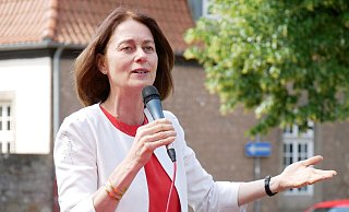 Katarina Barley bei ihrer Rede im Lippegarten. - Thomas Krügler