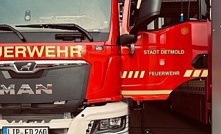 Die Detmolder Wehr konnte einen Menschen aus der Gefahrenzone in Sicherheit bringen. - Feuerwehr Detmold Die Detmolder Wehr konnte einen Menschen aus der Gefahrenzone in Sicherheit bringen. - Feuerwehr Detmold
