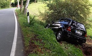 Der 77-jährige Fahrer dieses Mercedes ist bei dem Unfall in Talle unverletzt geblieben. - Marion Rademacher Der 77-jährige Fahrer dieses Mercedes ist bei dem Unfall in Talle unverletzt geblieben. - Marion Rademacher