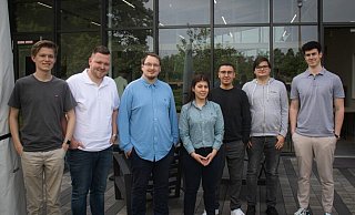 Der neue Juli-Kreisvorstand: Jannis Laghusemann, Fabio Hilker, Lucas Plitt, Nourhan Haj Mohamad, Berkay Ördek, Niklas Kammbach, Jan Lucas Frijns (von links). - Junge Liberale Lippe Der neue Juli-Kreisvorstand: Jannis Laghusemann, Fabio Hilker, Lucas Plitt, Nourhan Haj Mohamad, Berkay Ördek, Niklas Kammbach, Jan Lucas Frijns (von links). - Junge Liberale Lippe