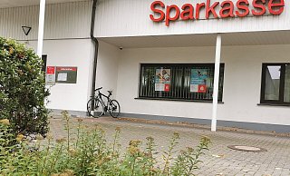 Ein Stück Infrastruktur verabschiedet sich: die Sparkassen-Filiale in Alverdissen wird nicht wieder eröffnet. - Sylvia Frevert(LZ)