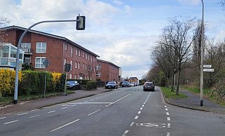 Relativ gerade zieht sich die Liebigstraße vom Pahnsiek bis zum Detmolder Weg. Das verleite viele zum zu schnellen Fahren, meinen die Grünen. - Katrin Kantelberg Relativ gerade zieht sich die Liebigstraße vom Pahnsiek bis zum Detmolder Weg. Das verleite viele zum zu schnellen Fahren, meinen die Grünen. - Katrin Kantelberg