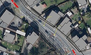 Auch im Bereich der Kreuzung mit der Straße "Am Alten Teich" (rechts) sollen Schutzstreifen für Radfahrer aufgebracht werden. Sie sollen rot gekennzeichnet werden. - Stadt Bad Salzuflen Auch im Bereich der Kreuzung mit der Straße "Am Alten Teich" (rechts) sollen Schutzstreifen für Radfahrer aufgebracht werden. Sie sollen rot gekennzeichnet werden. - Stadt Bad Salzuflen