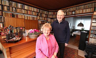 Heinz und Anne Trietchen haben die Hohenhauser AWO über Jahrzehnte geprägt. Jetzt wollen sie kürzer treten - Heinz Trietchen gibt seinen Posten als Vorsitzender nach 48 Jahren ab. - Jens Rademacher Heinz und Anne Trietchen haben die Hohenhauser AWO über Jahrzehnte geprägt. Jetzt wollen sie kürzer treten - Heinz Trietchen gibt seinen Posten als Vorsitzender nach 48 Jahren ab. - Jens Rademacher