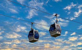 Nein, keine Sorge, dies hier ist nur ein Symbolbild. Aber die SPD könnte sich durchaus vorstellen, auch ganz andere Mobilitätsformen in die Überlegungen mit einzubeziehen - etwa eine Seil- oder Schwebebahn, die von Hiddesen Richtung City führt, und auf der anderen Seite hoch zum Hermannsdenkmal. - Pixabay Nein, keine Sorge, dies hier ist nur ein Symbolbild. Aber die SPD könnte sich durchaus vorstellen, auch ganz andere Mobilitätsformen in die Überlegungen mit einzubeziehen - etwa eine Seil- oder Schwebebahn, die von Hiddesen Richtung City führt, und auf der anderen Seite hoch zum Hermannsdenkmal. - Pixabay
